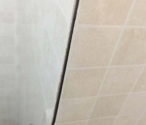 同安瓷砖空鼓维修公司分享阳台瓷砖脱落的修复过程可以分为以下几个步骤